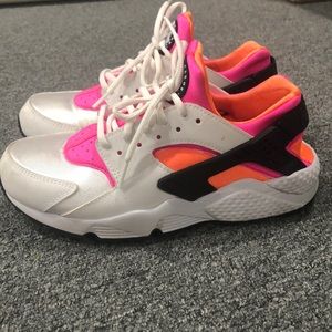 Nike Hurache sneakers